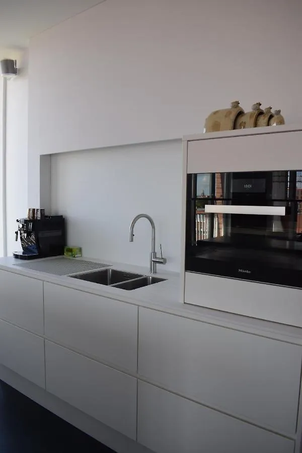 Large Penthouse - Private Parking - In A Beautiful Domain Apartment Antwerp