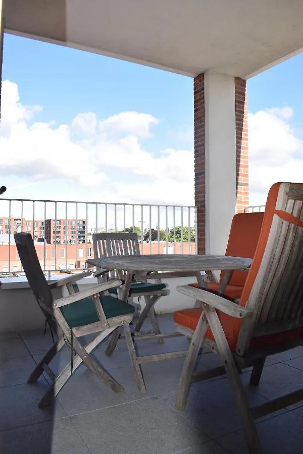 Large Penthouse - Private Parking - In A Beautiful Domain Apartment Antwerp