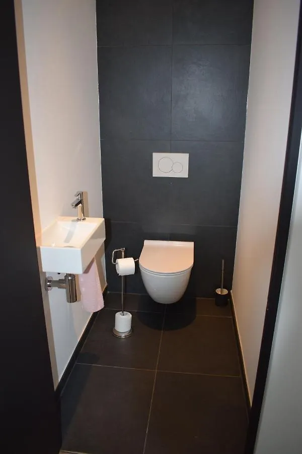 Large Penthouse - Private Parking - In A Beautiful Domain Apartment Antwerp